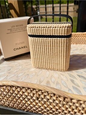 CHANEL beige woven straw vanity case with black trim